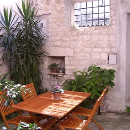 Dobra Apartment *